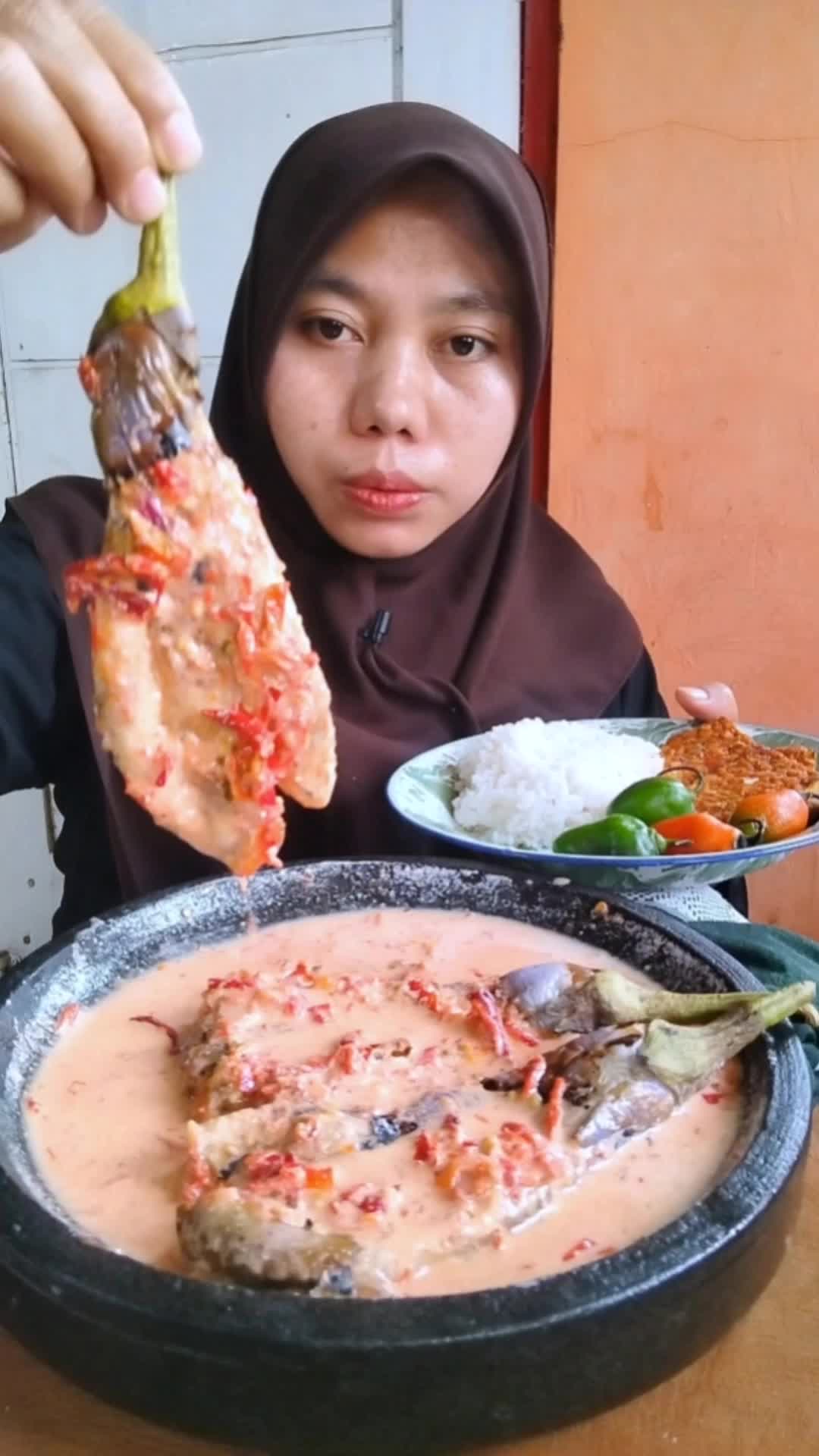 @Aisha