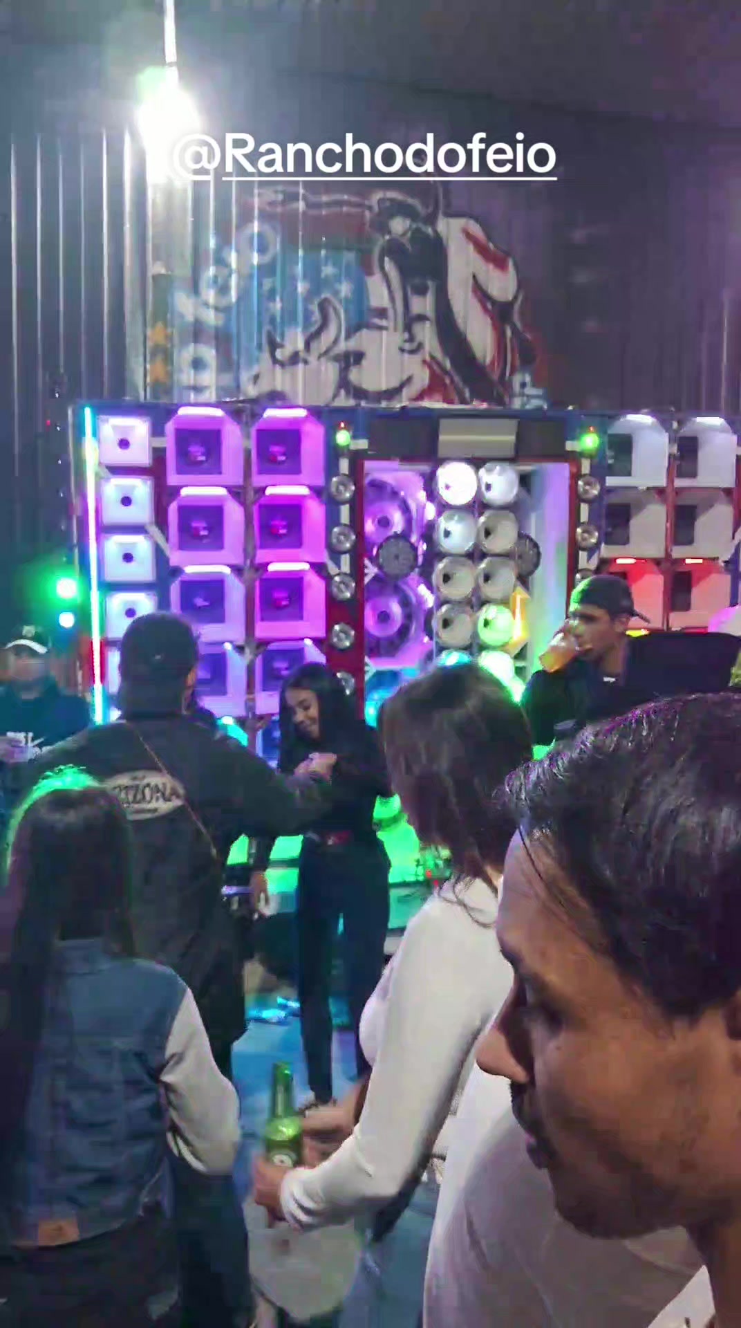 @Dance/Piseiro