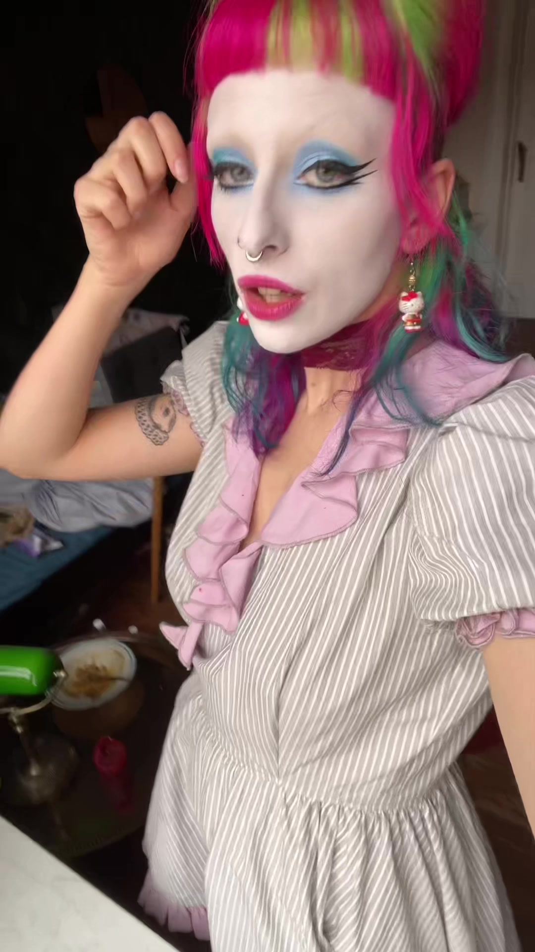 @weirdlywelldressed