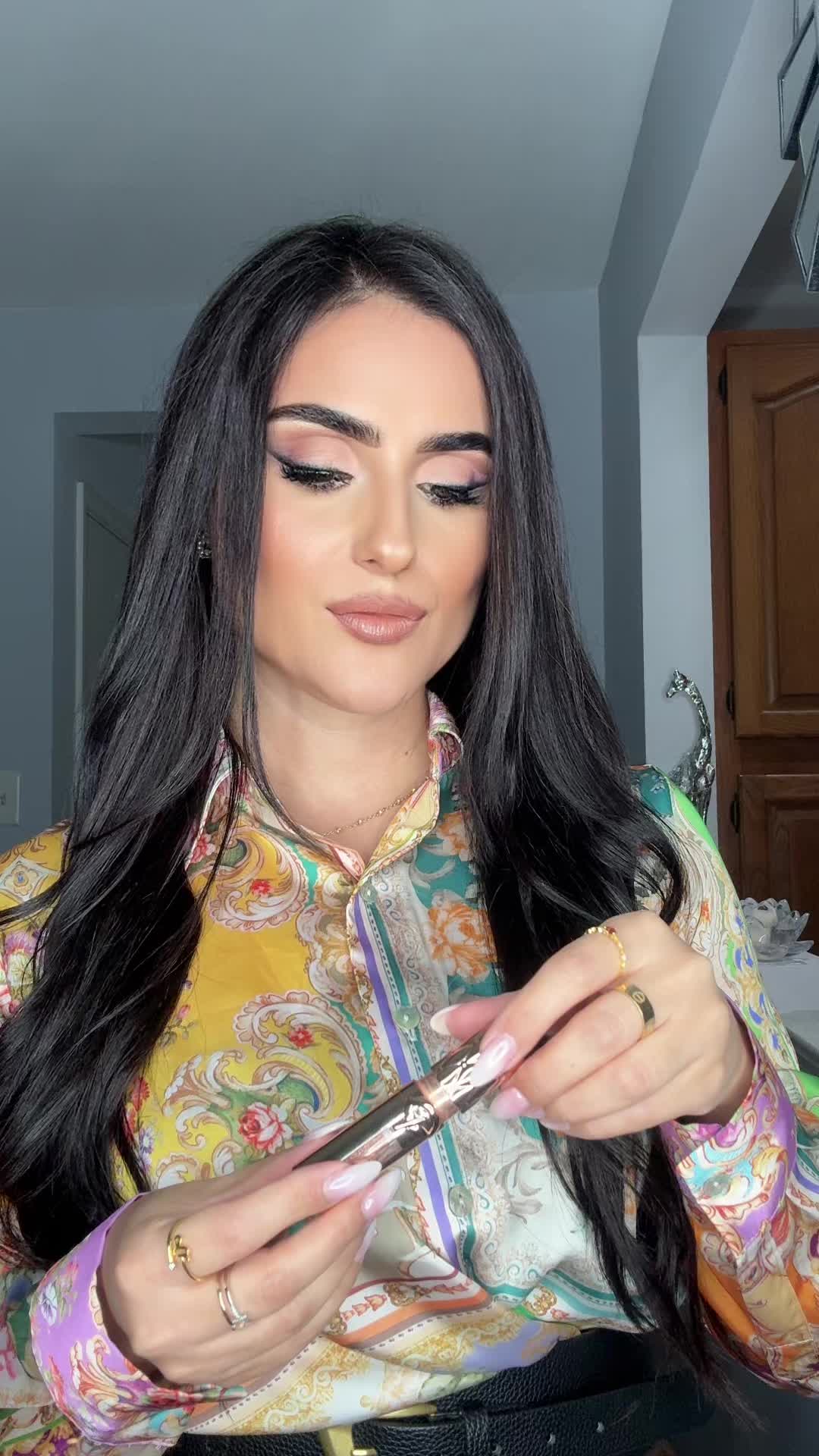 @𝓐𝓼𝓱𝓸𝓾𝓻𝓲𝓷𝓪 &dagger;