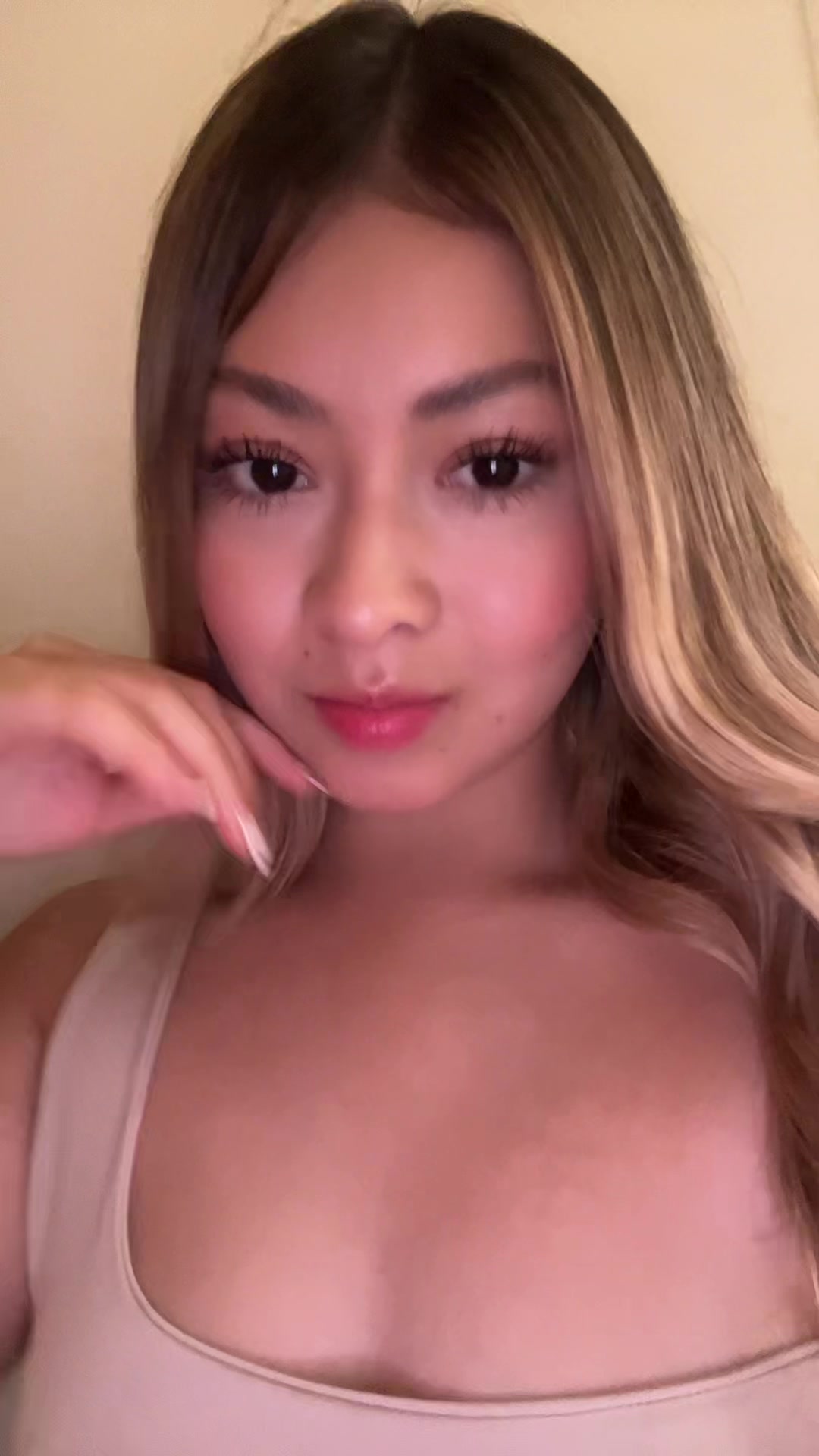 @𝐯