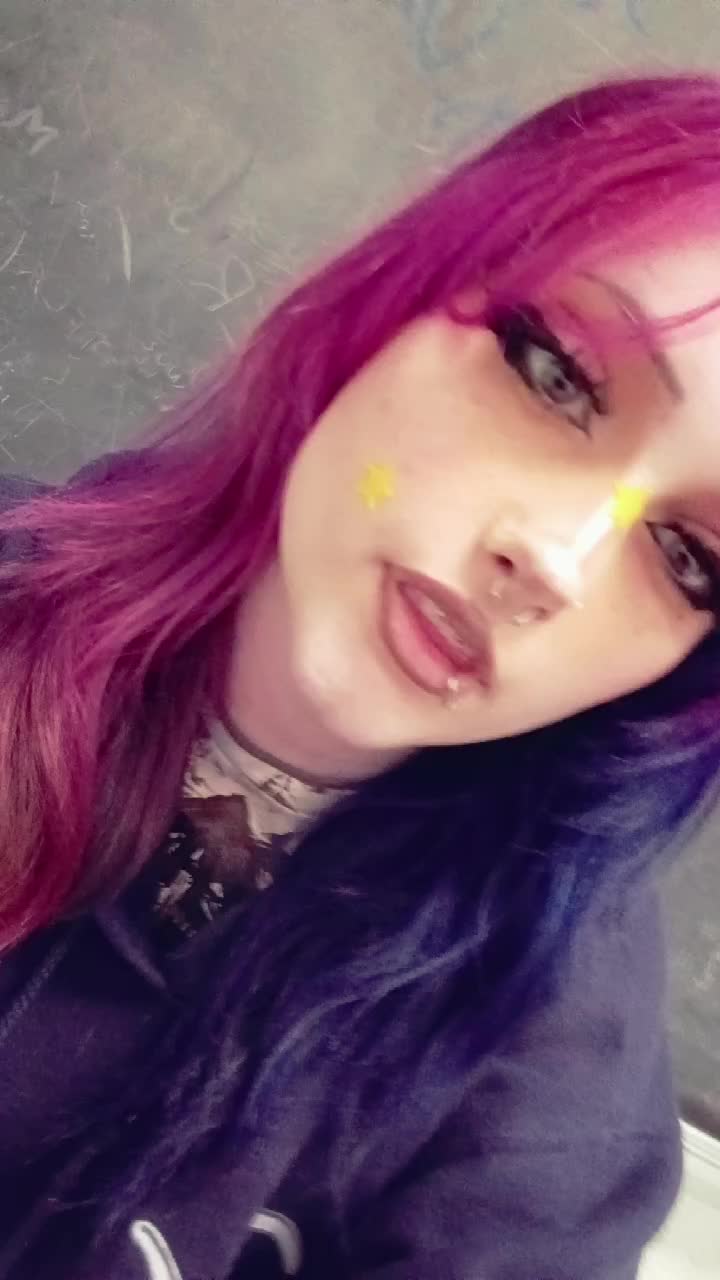 @𖣂