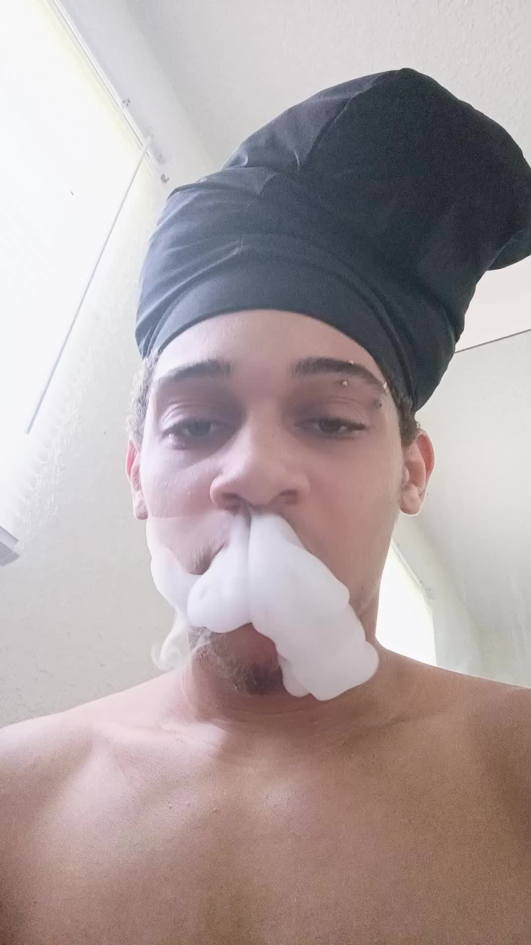 @👻