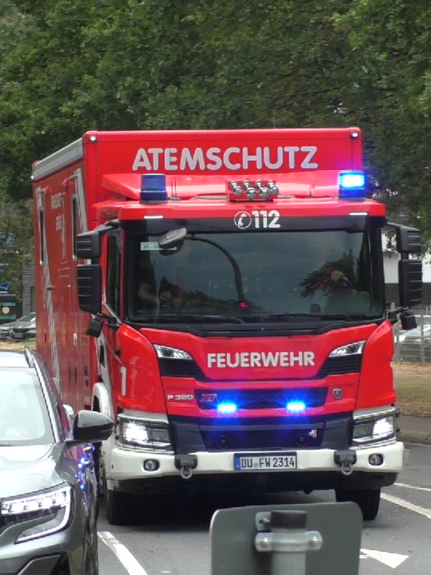@Blaulicht_filmer_bw