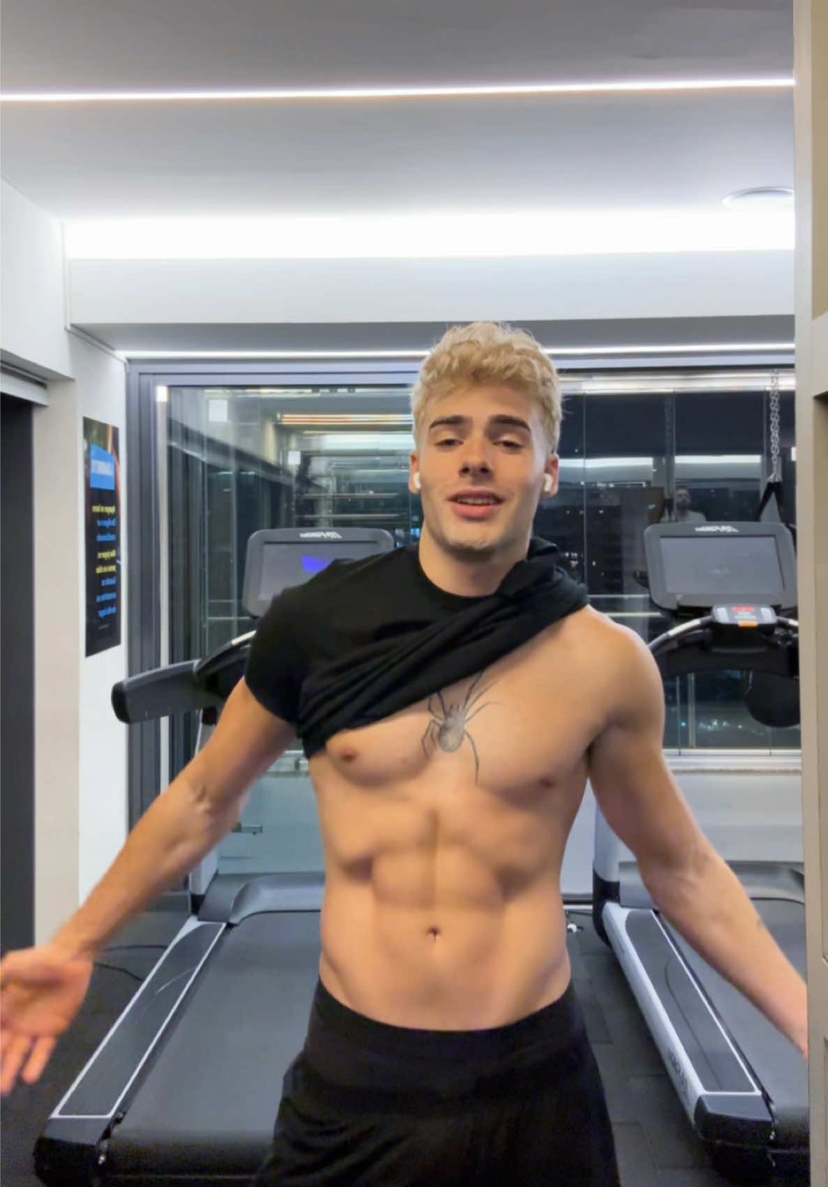 @caioiriscerqueira