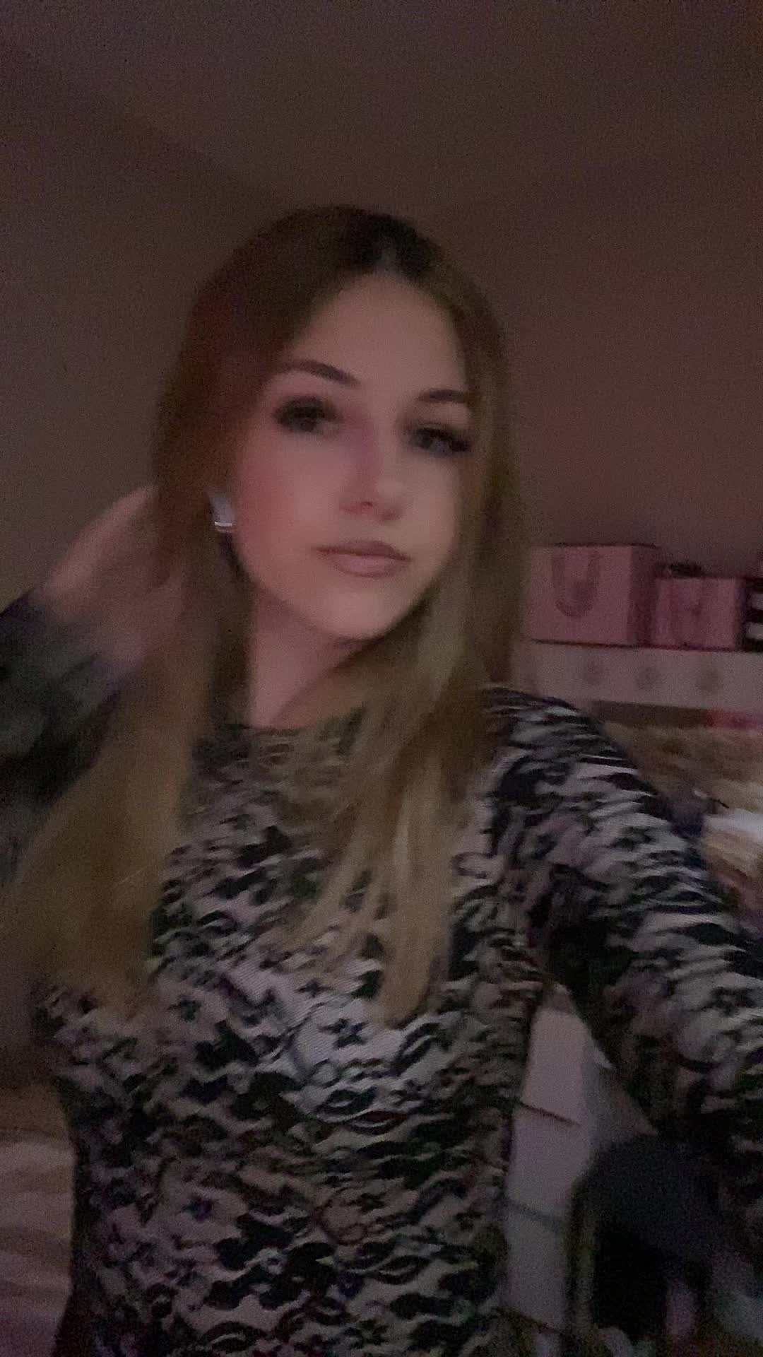 @𝒩