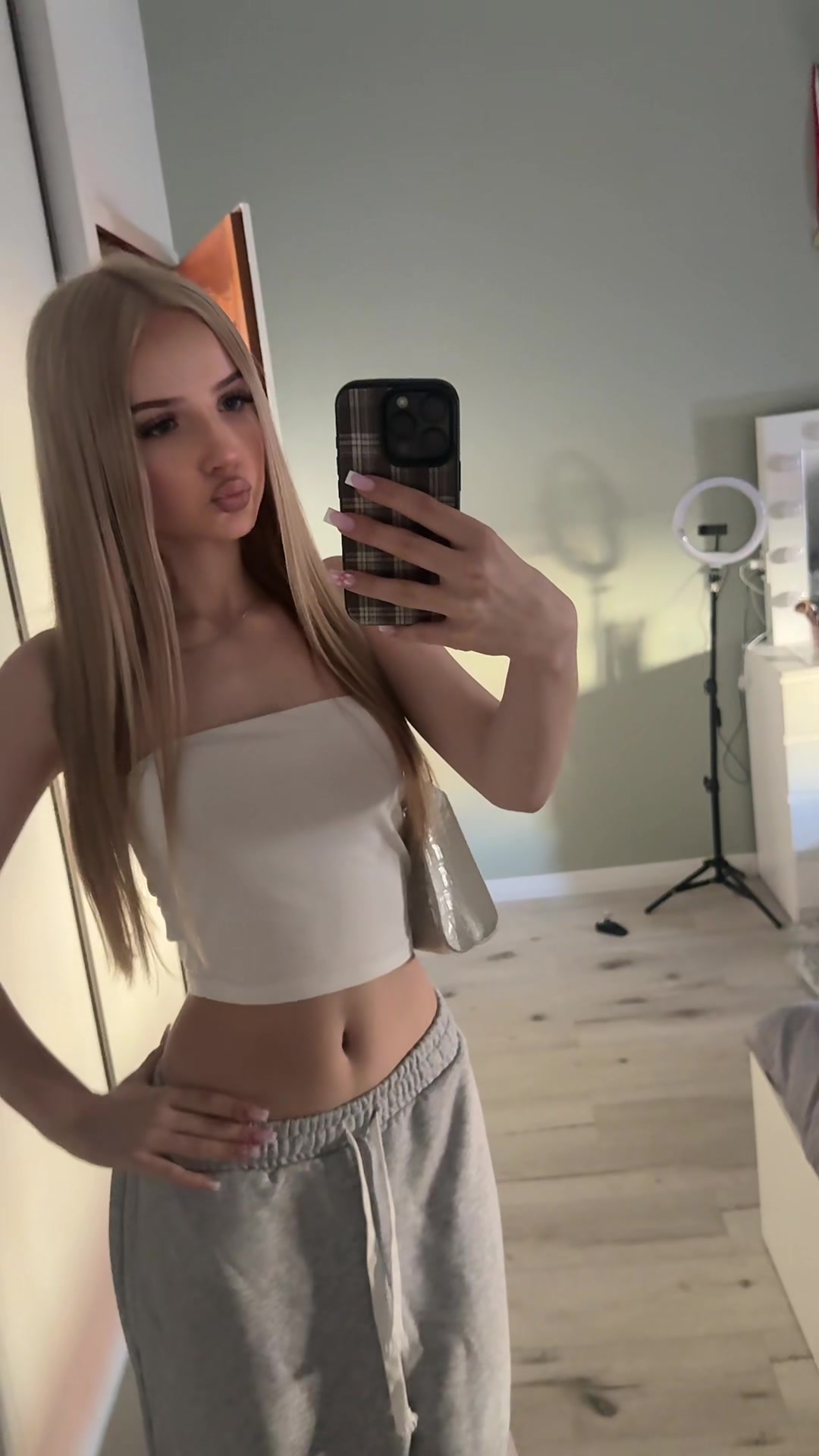 @omgtolenkaa
