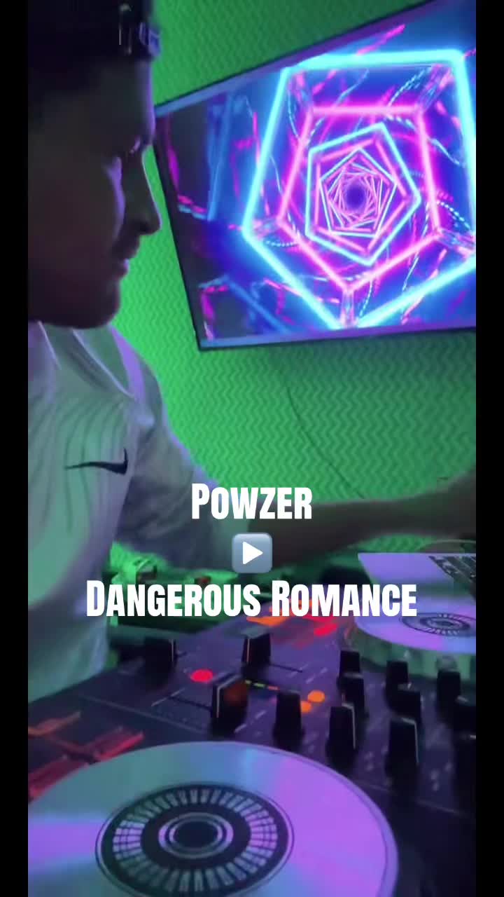@Powzer