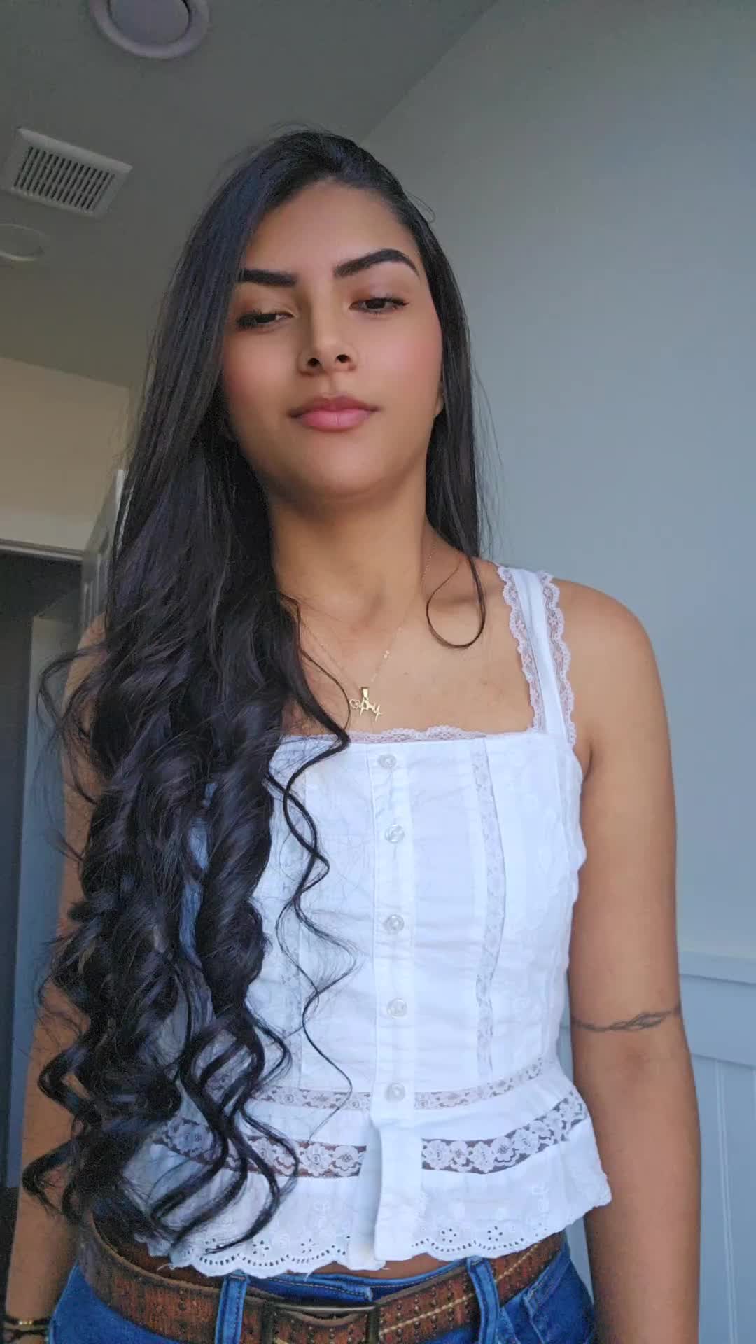@oficial.yuliana