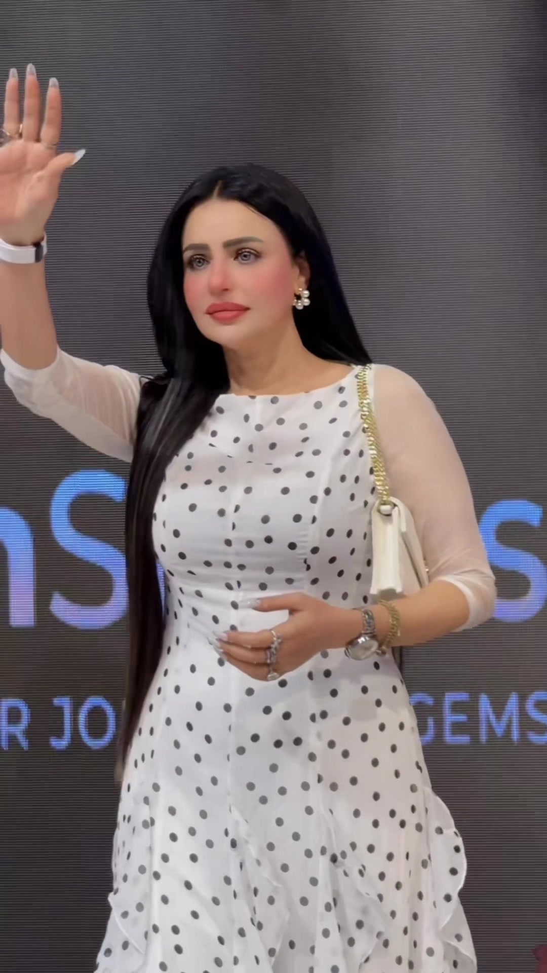 @Dolly