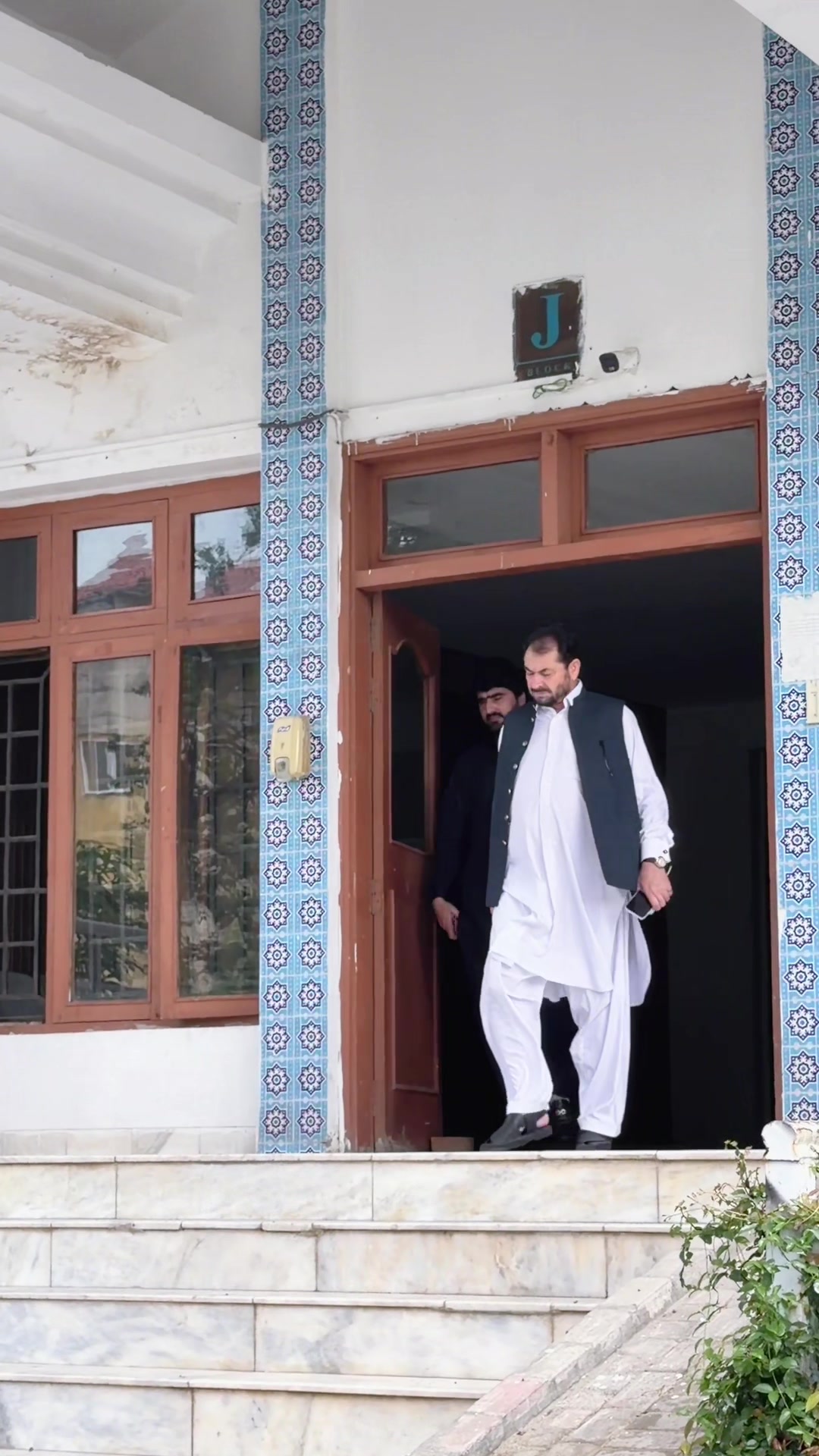 @Iqbal Afridi