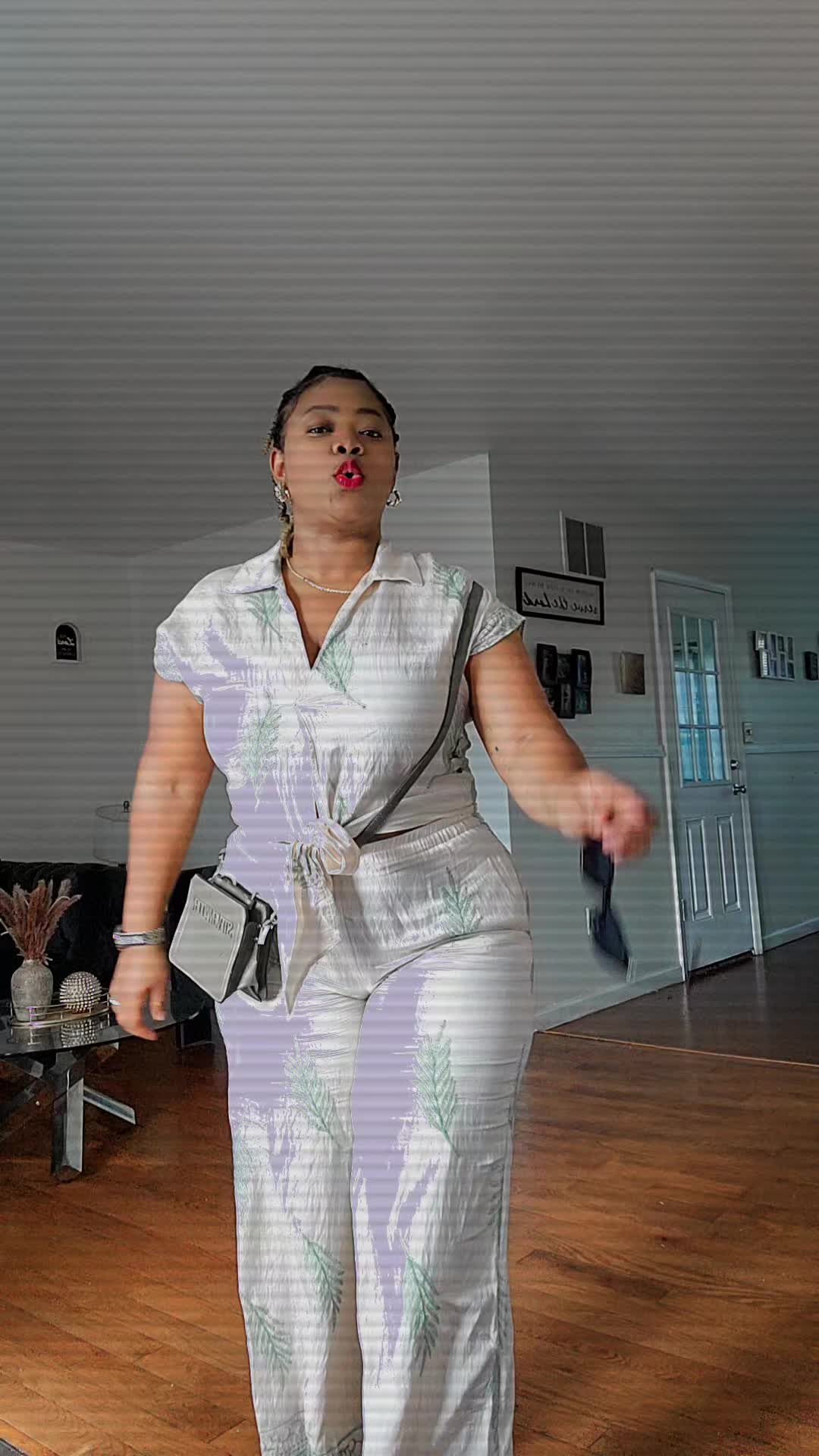 @Lola Bazile