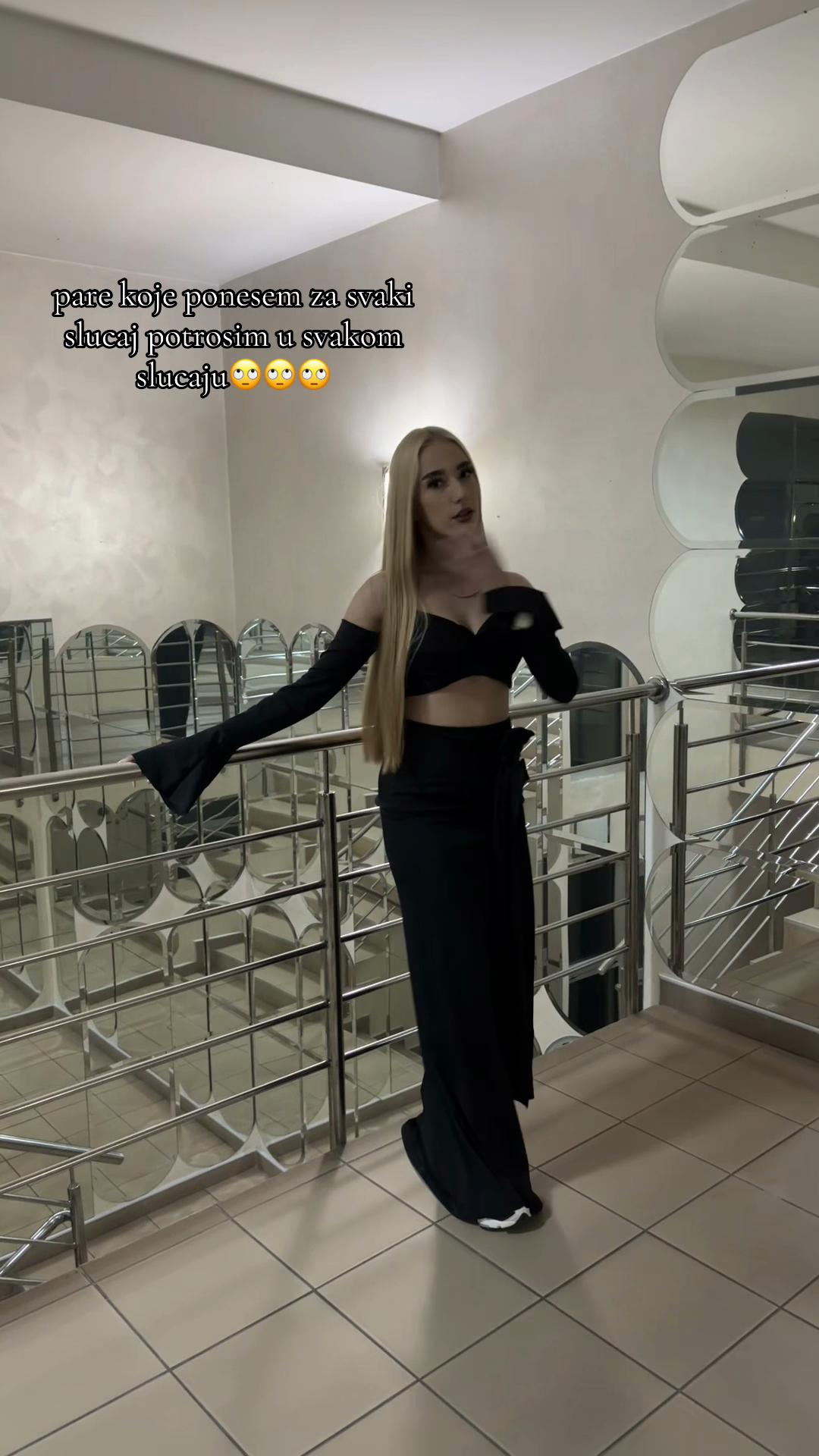 @Теодора🎀