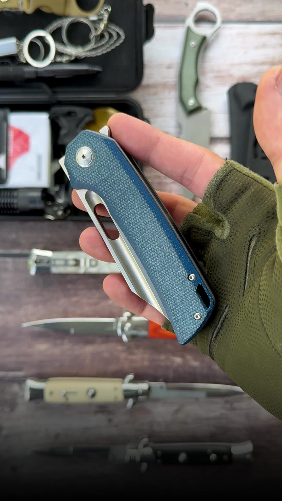 @survival.knives