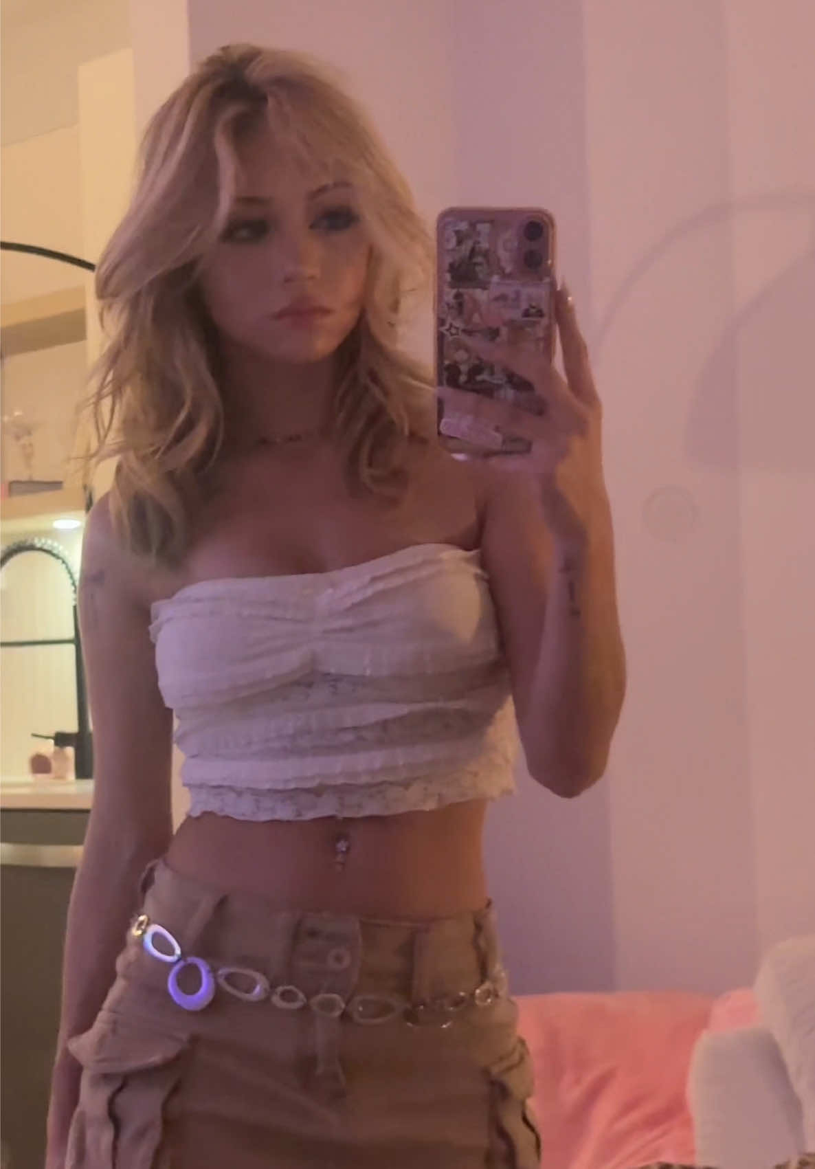 @carobrat