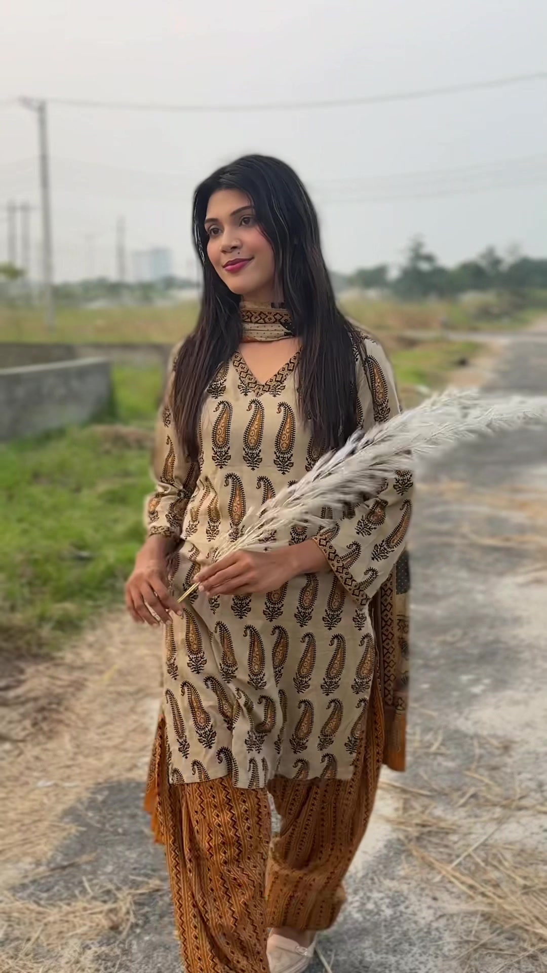 @👩🎓⚖️Arshi +(আরু)⚖️🎓