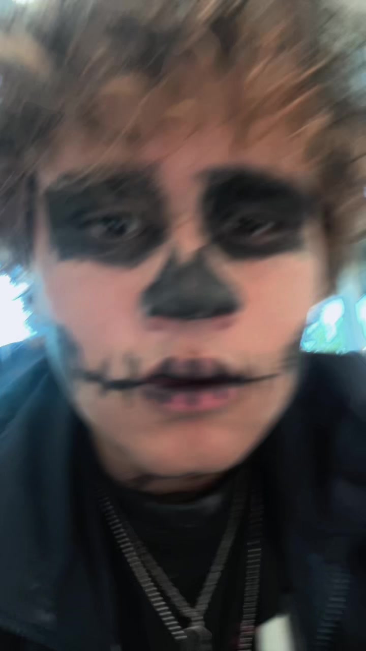@🦇