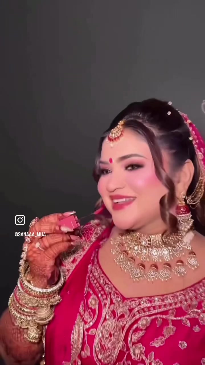 @Sanaa_mua