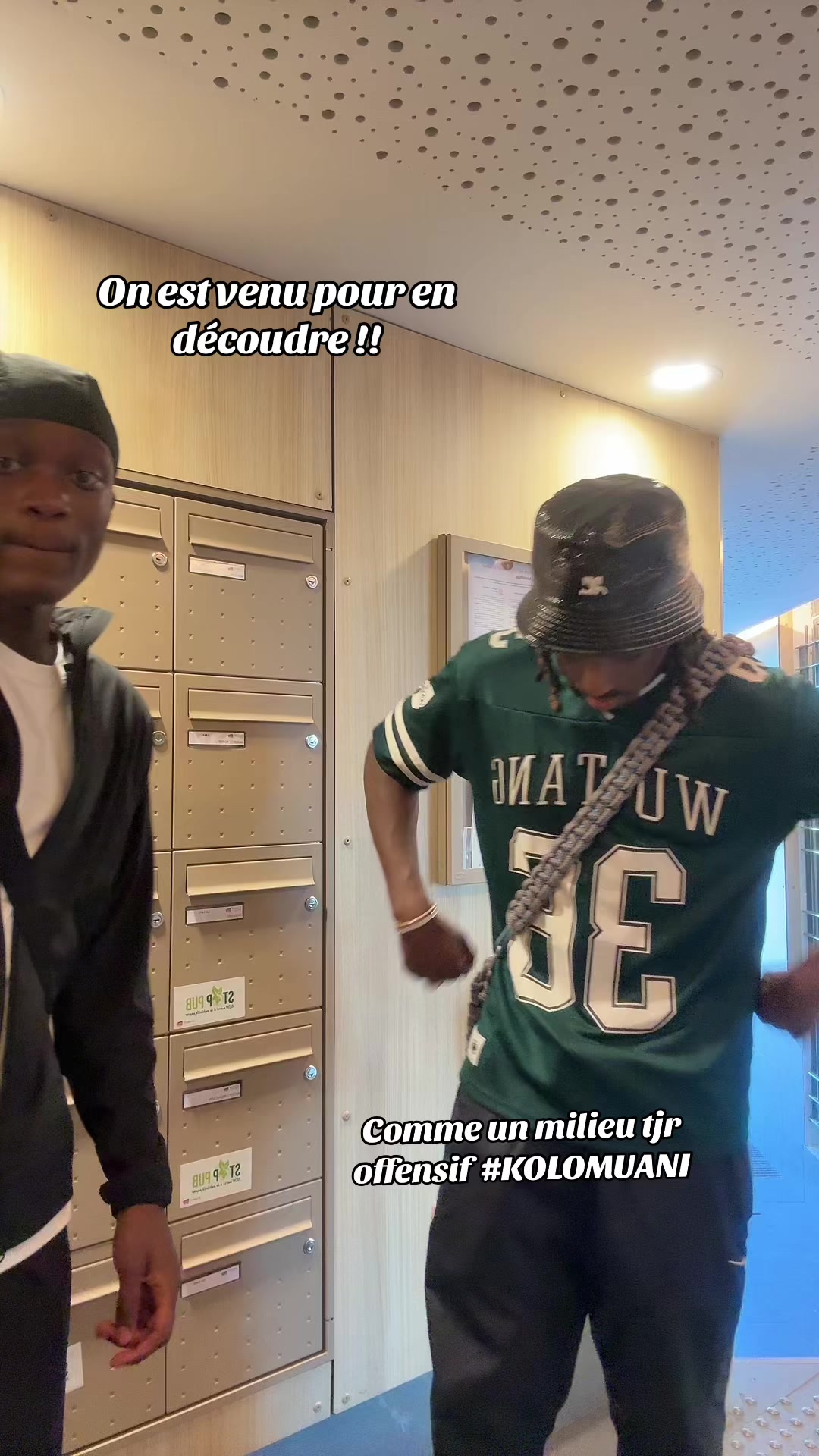 @D.Lo2sv
