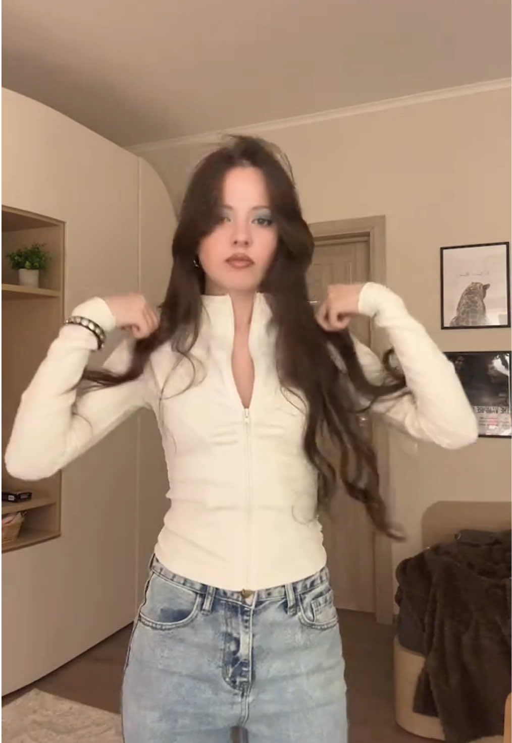 @𝑨.