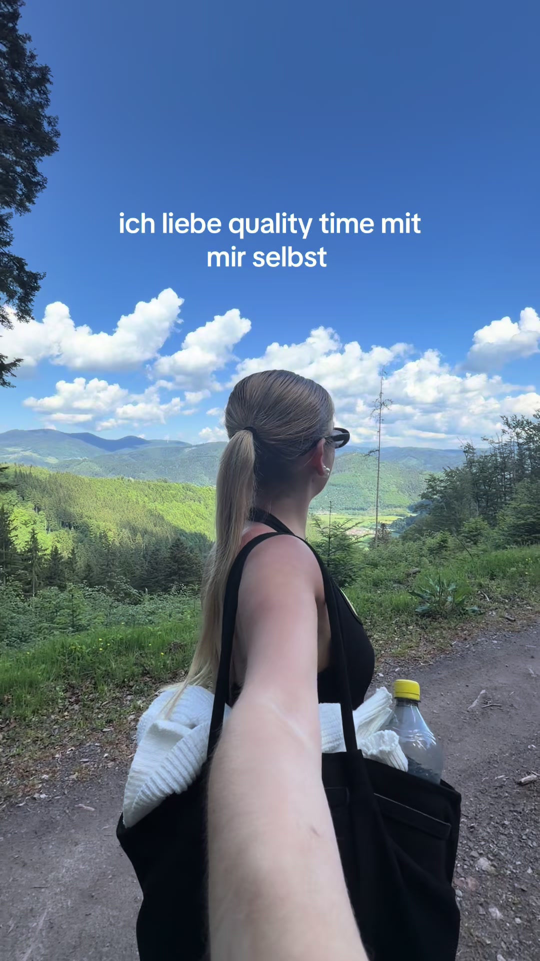 @glowingsusi
