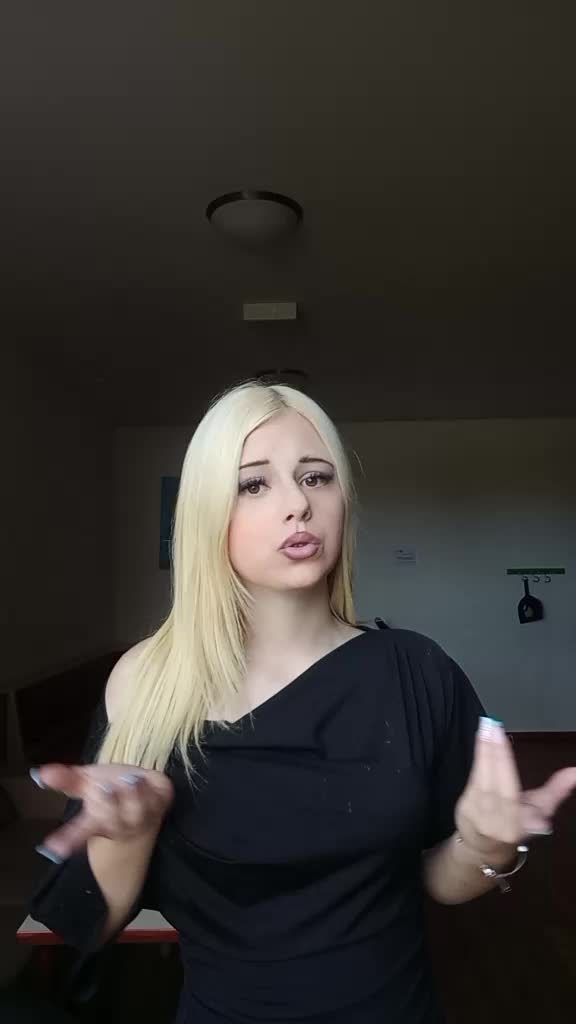 @𑣲𝐋