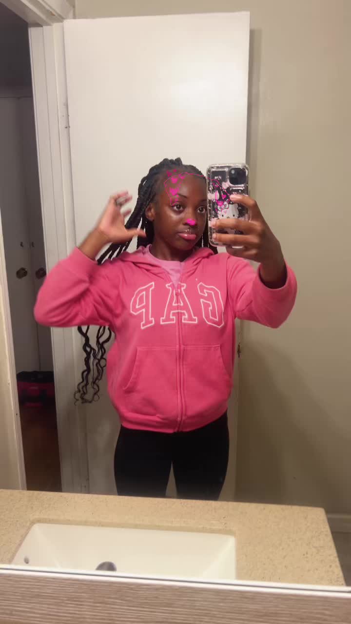 @thequeenduhh__