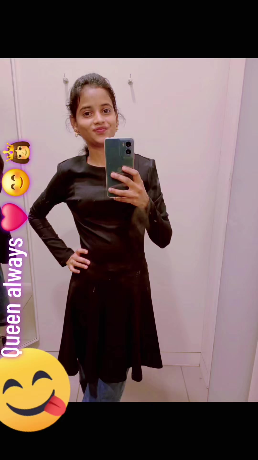 @Smiley queen 👸 ✨️ 💖...