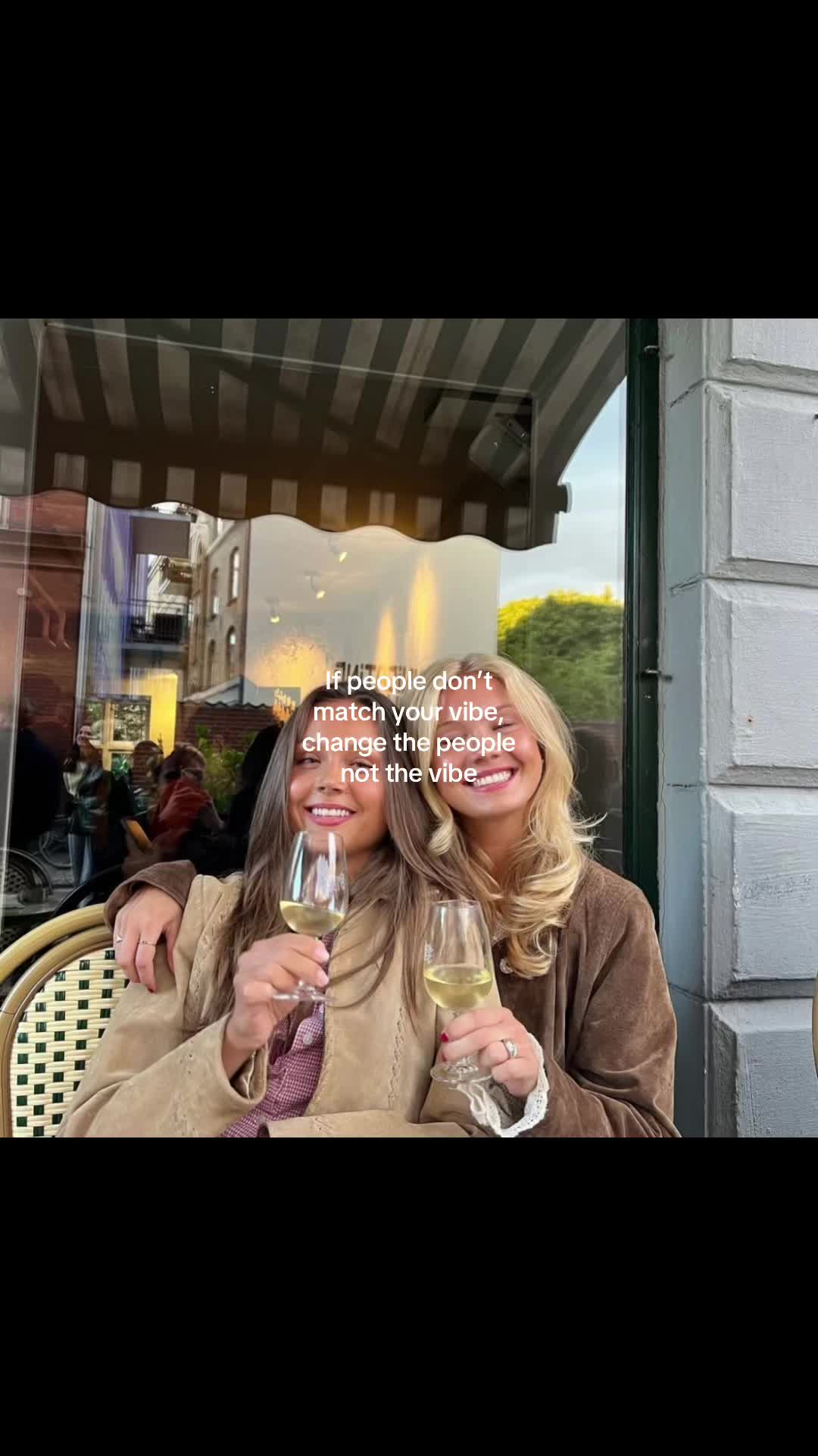 @elletzzs