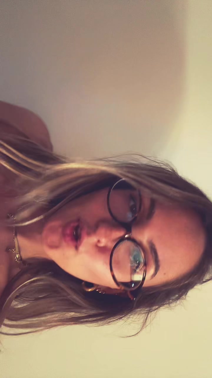 @Franci
