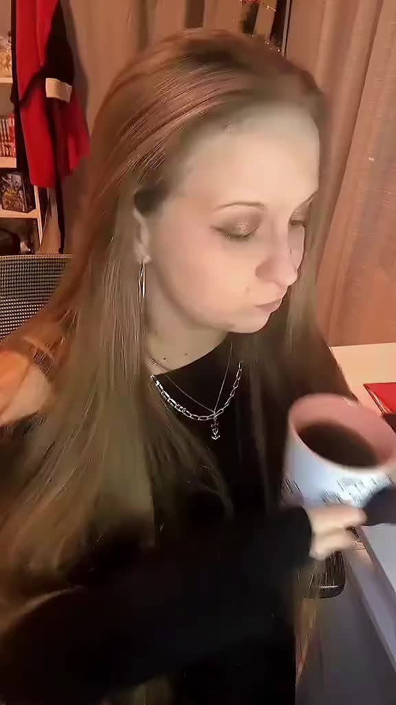 @Elise