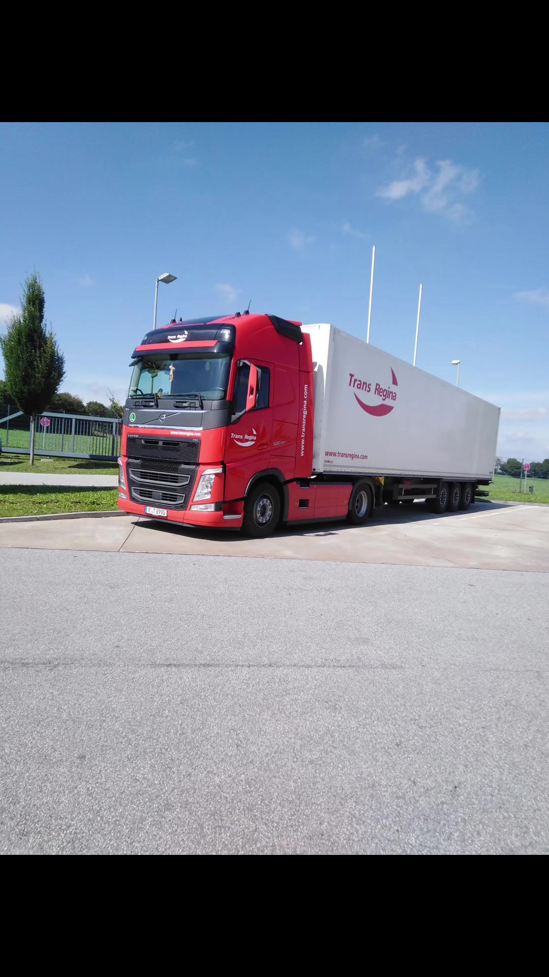 @Truckergirl_Nessi