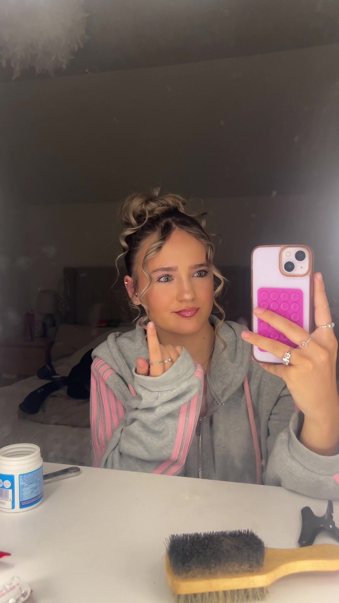 @𝐁𝐞𝐥𝐥𝐚-𝐠𝐫𝐚𝐜𝐞