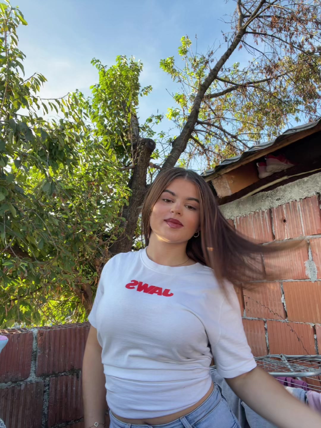 @Adelisa