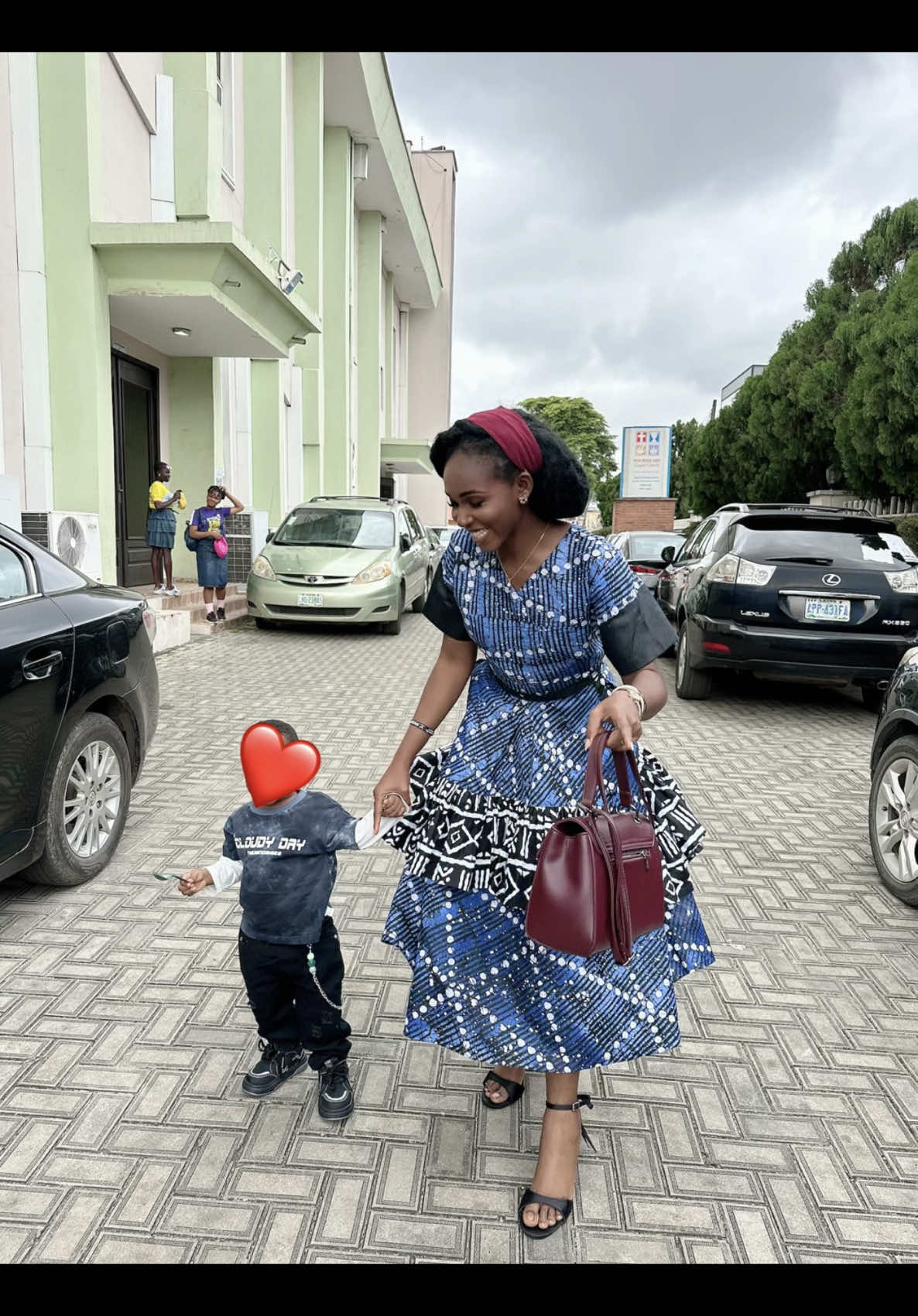 @Sisionyinye