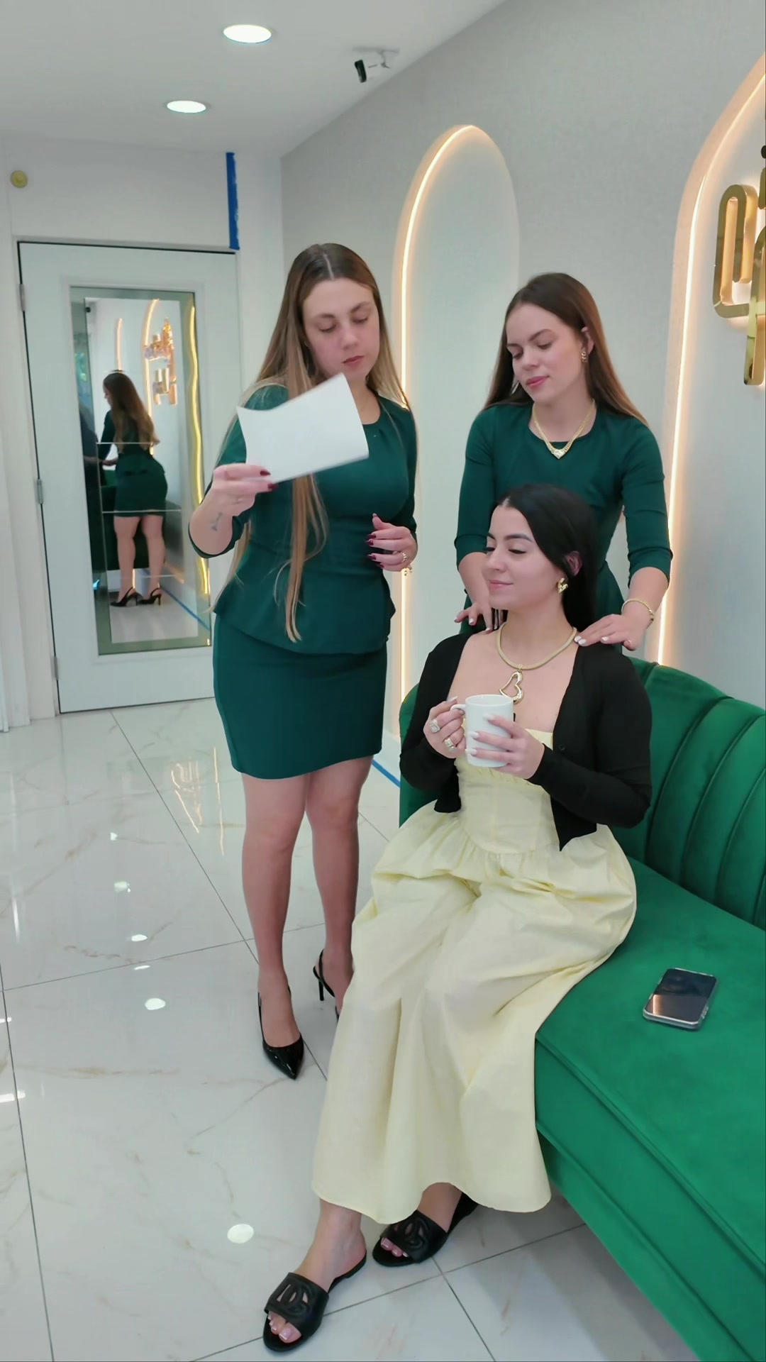 @LAS TUNAS JEWELRY LLC