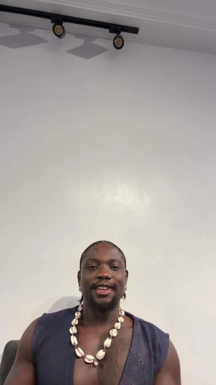 @verydarkblackmandailyshow