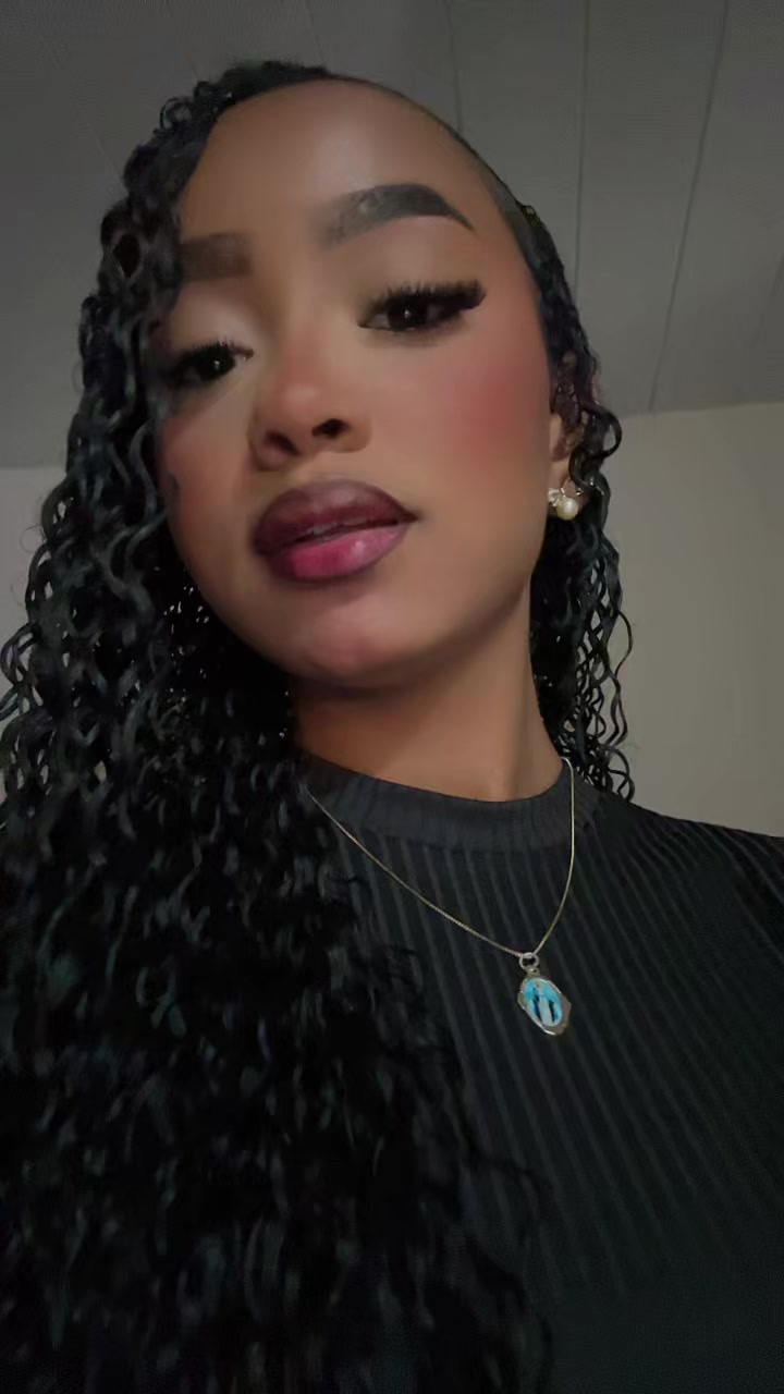 @x_clara4