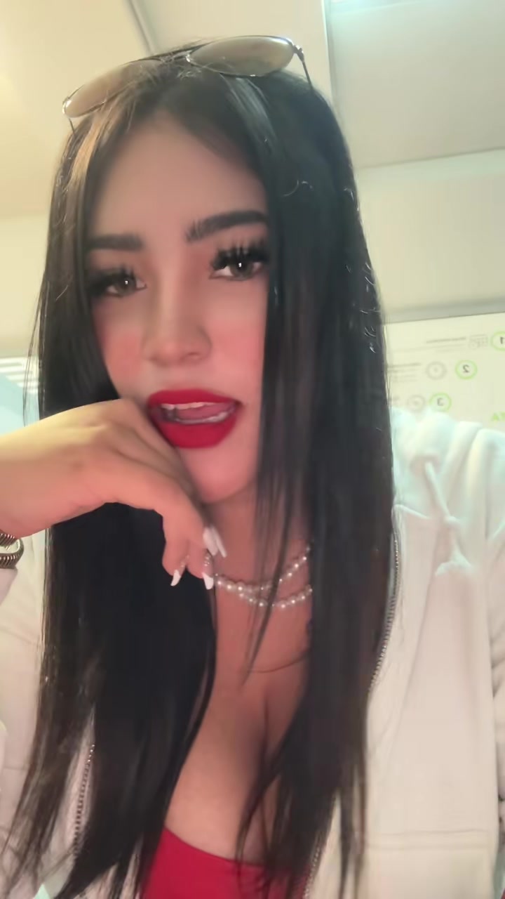 @Esmee Almaraz
