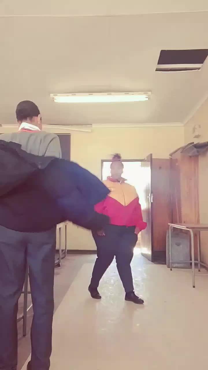 @KiraGirl 👅.