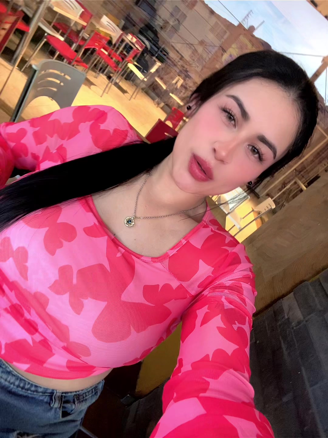 @Aleja🦦 Te Sigue