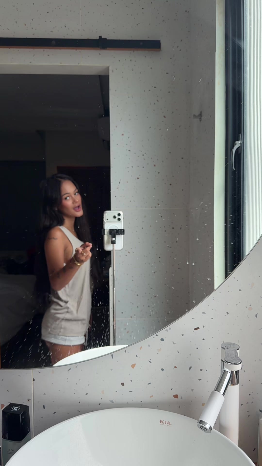 @Carenicholee