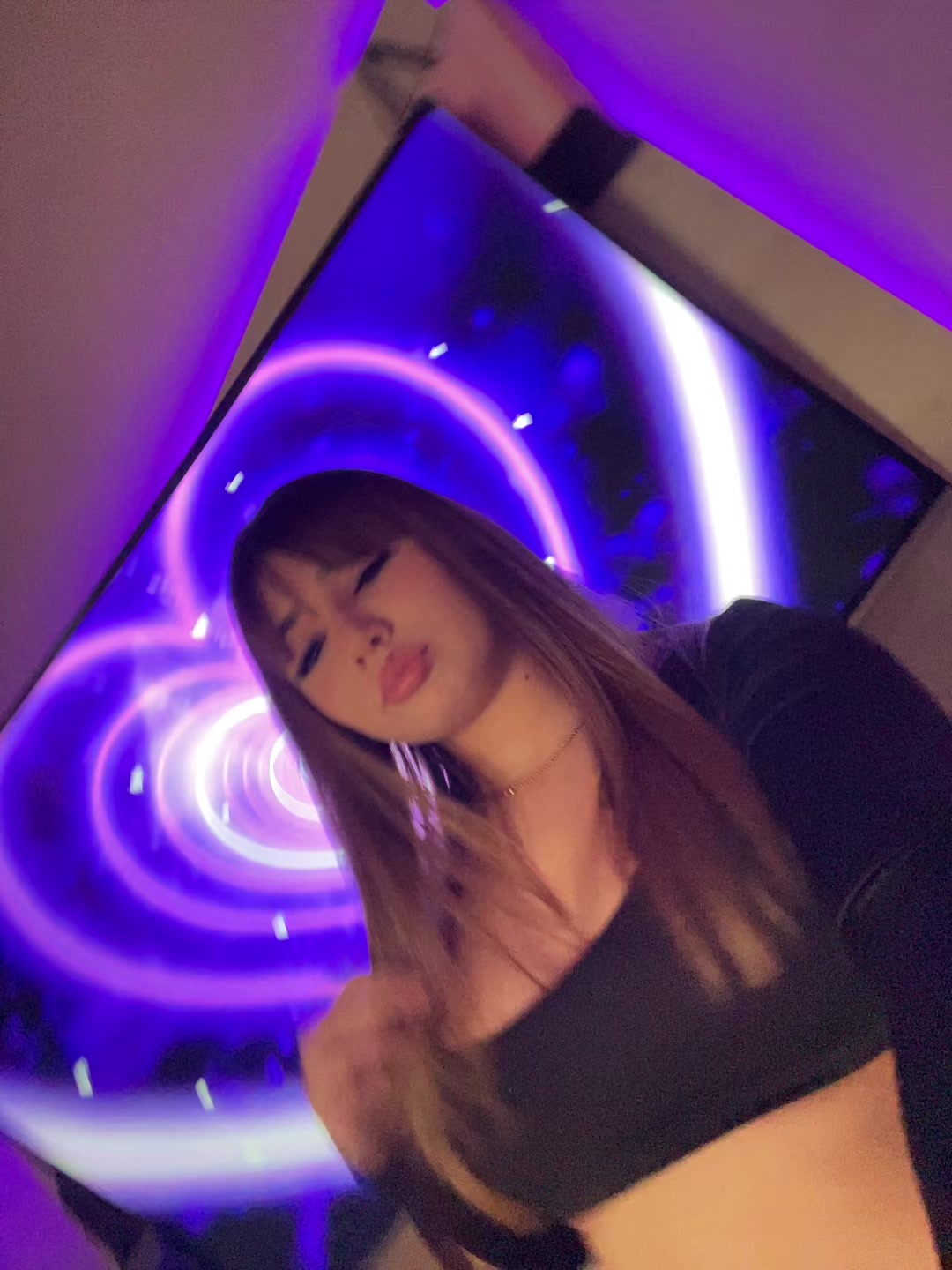 @Julii