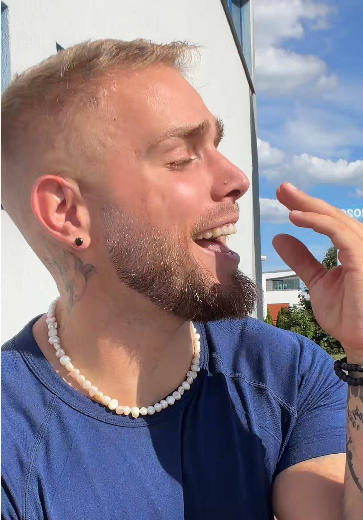 @blondino_latino