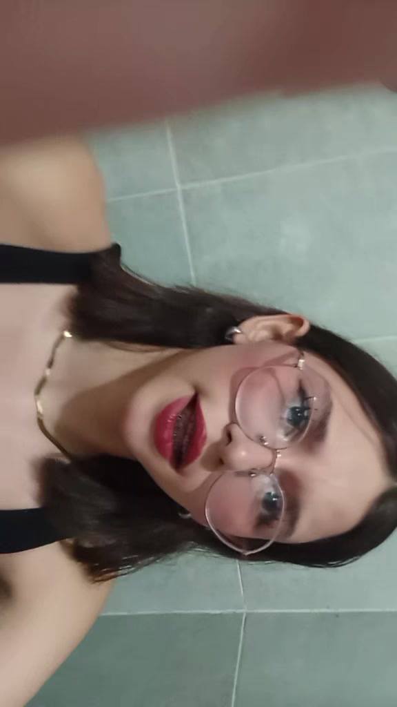 @renata_