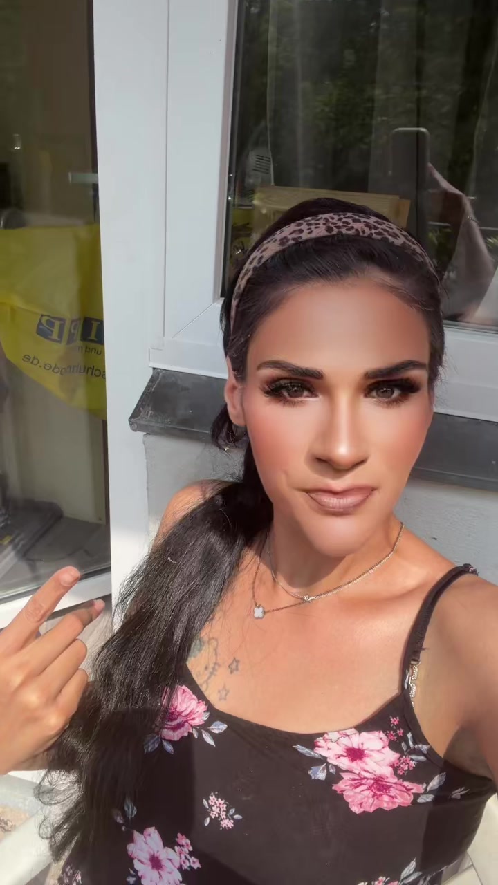 @Christiane ihr  bebi❤️