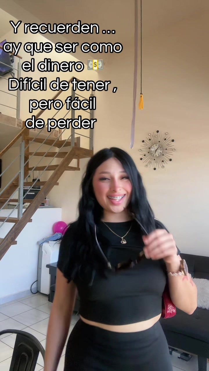 @Itzel Glz👑✨