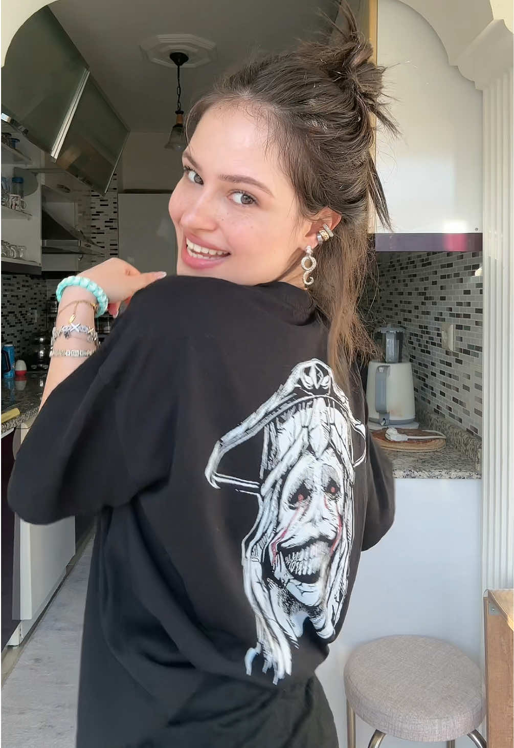 @Lara