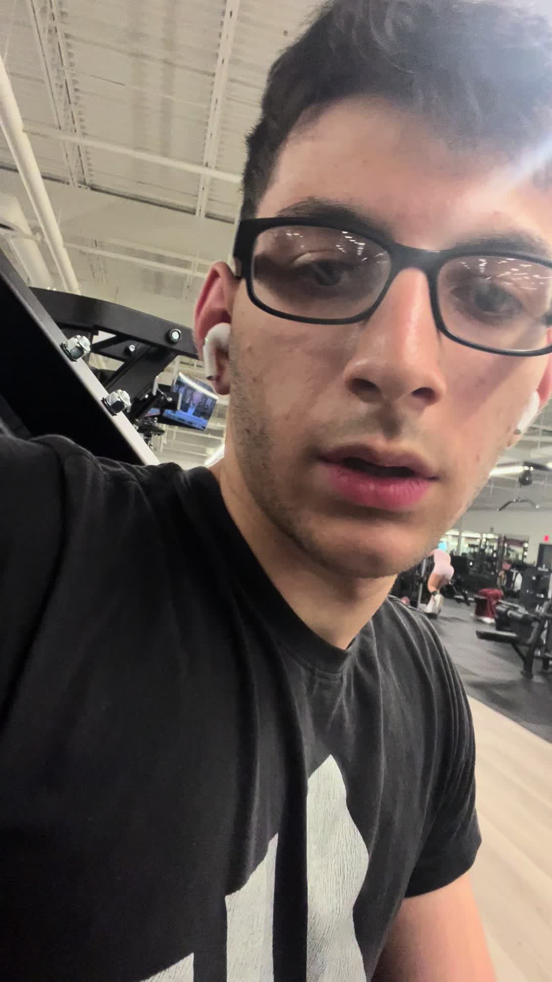 @Sqavm