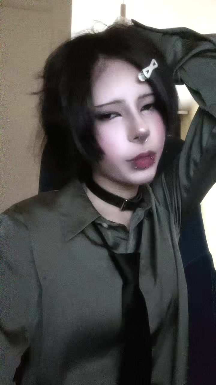 @⃝𖤐⋆